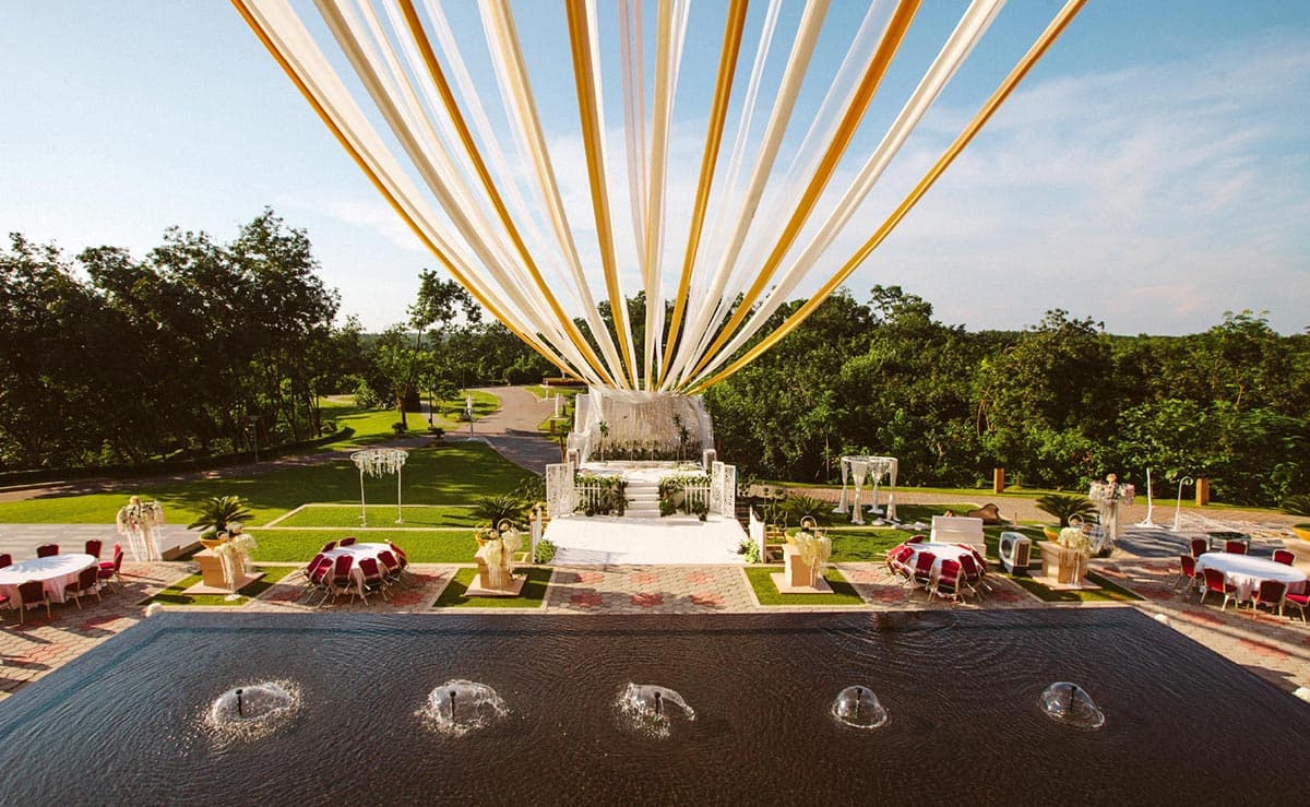 Fountain View Lawn